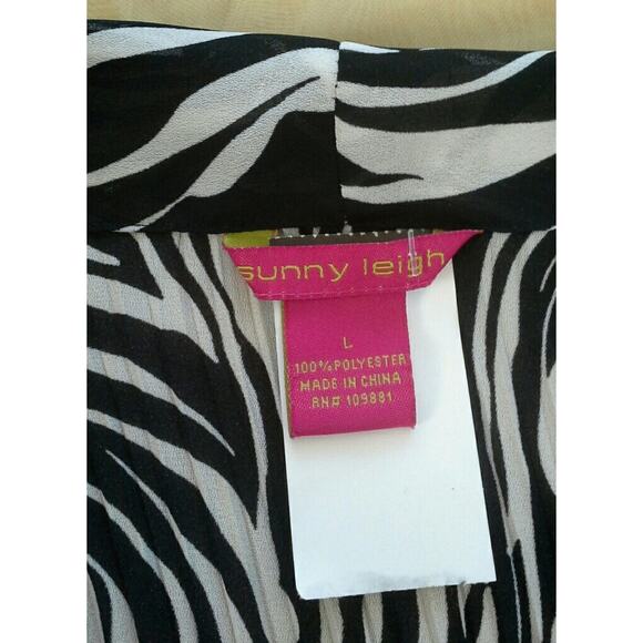 SUNNY LEIGH Womens Animal Print Blouse Black and White Short Sleeve Top Size L - Picture 8 of 8